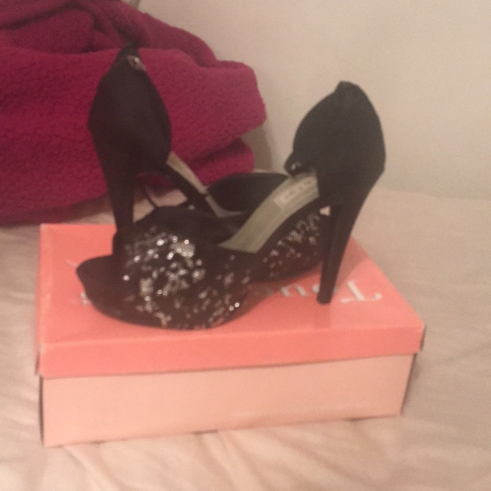 black dress heels